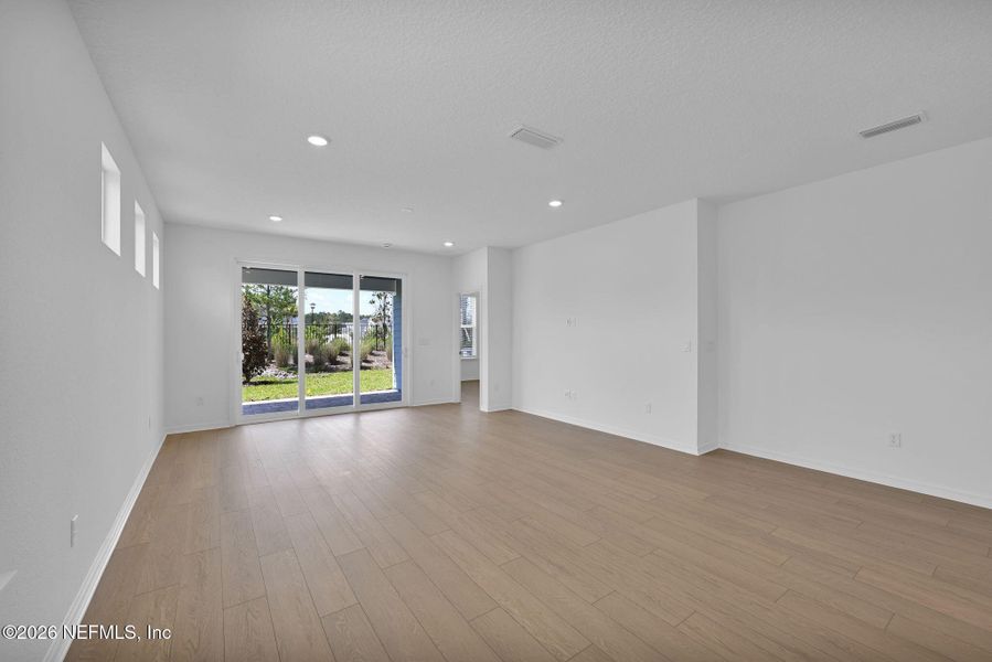 Spacious, unfurnished interior of a new home in Del Webb Wildlight, Yulee (Image 15). Spacious, unfurnished interior of a new home in Del Webb Wildlight, Yulee (Image 15).