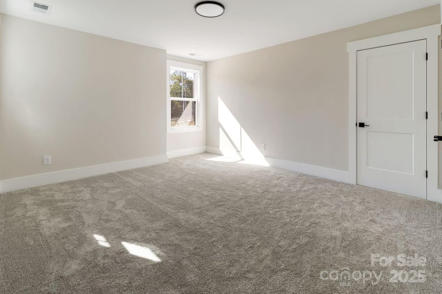Spacious, unfurnished interior of a new home in , Rock Hill (Image 10).