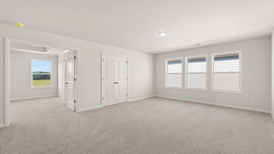 Representative unfurnished interior of a home built from the Bellview by D.R. Horton in Hamptons at Riverwood East, Dallas (Image 22).