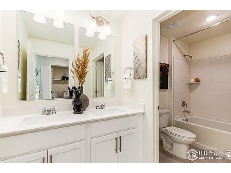 Furnished interior view inside a new home in Prairie Song, Windsor (Image 25). Furnished interior view inside a new home in Prairie Song, Windsor (Image 25).