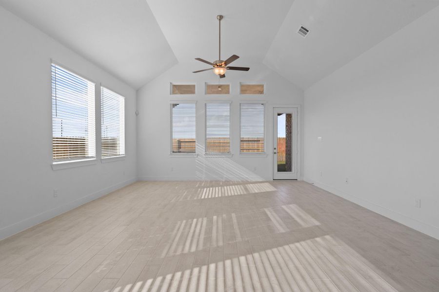 Spacious, unfurnished interior of a new home in Attwater, Waller (Image 15). Spacious, unfurnished interior of a new home in Attwater, Waller (Image 15).