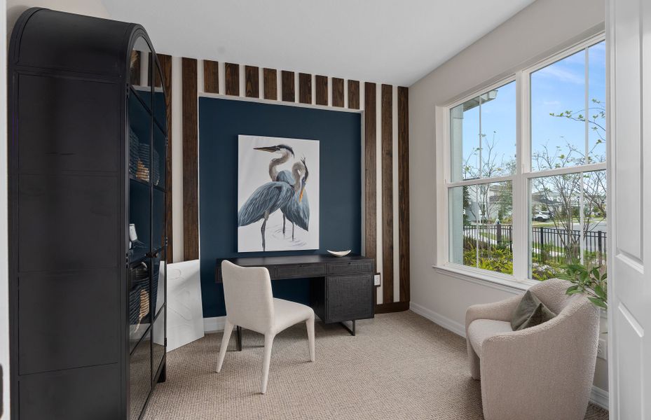Representative furnished interior of a home built from the Mahogany Grand by Pulte Homes in Avera, Orlando (Image 17).