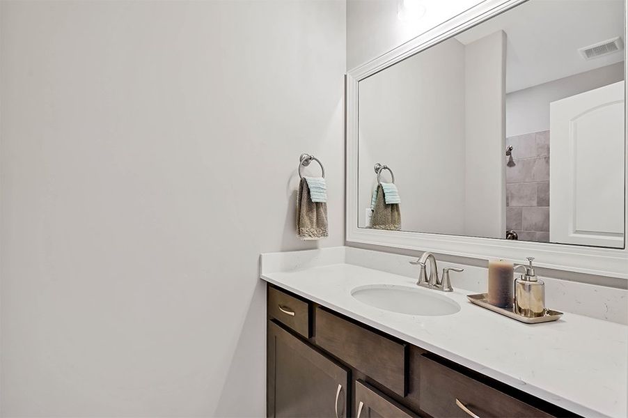 Pierre's Bay, Guest Bathroom