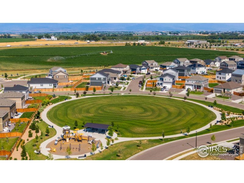 Image 14 of a home in Lakeside Canyon. Image 14 of a home in Lakeside Canyon.