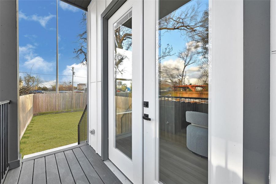 Exterior details and patio area of a home in , Houston (Image 24).