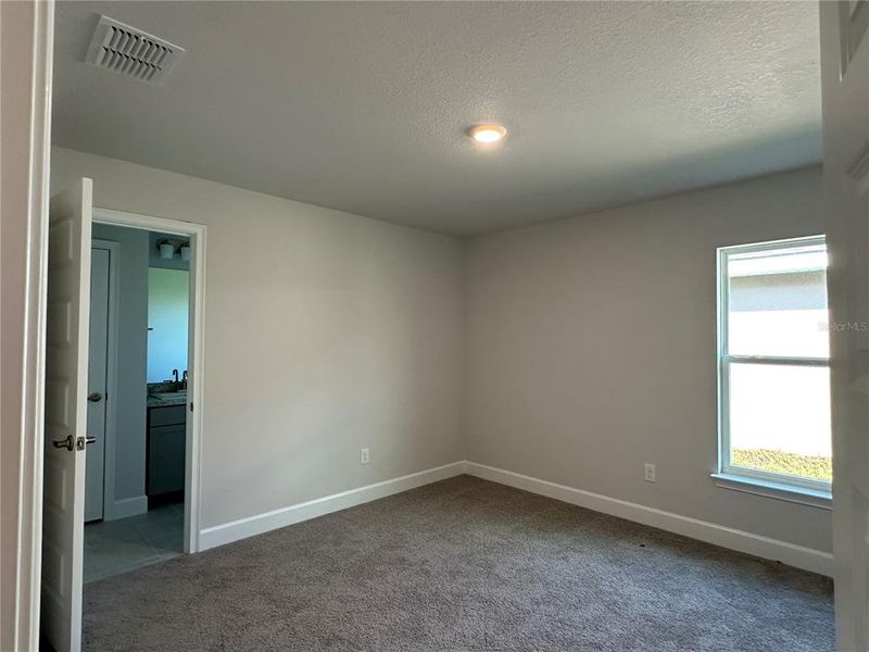 Spacious, unfurnished interior of a new home in Ocala Crossings South, Ocala (Image 14).