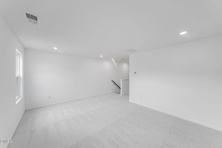 SUN_ElmGrove_Pic_Jackson_QMI_19_Loft_3of