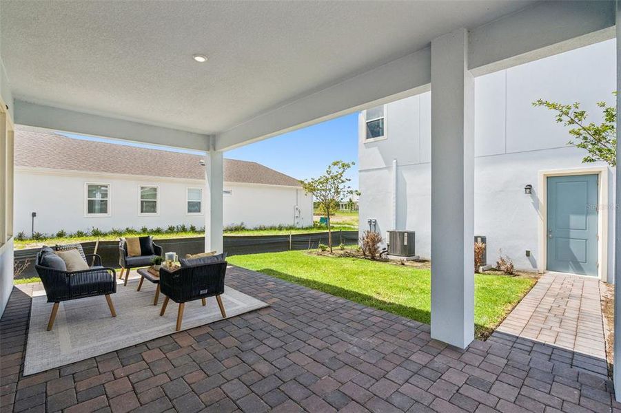Exterior details and patio area of a home in Laureate Park, Orlando (Image 33).