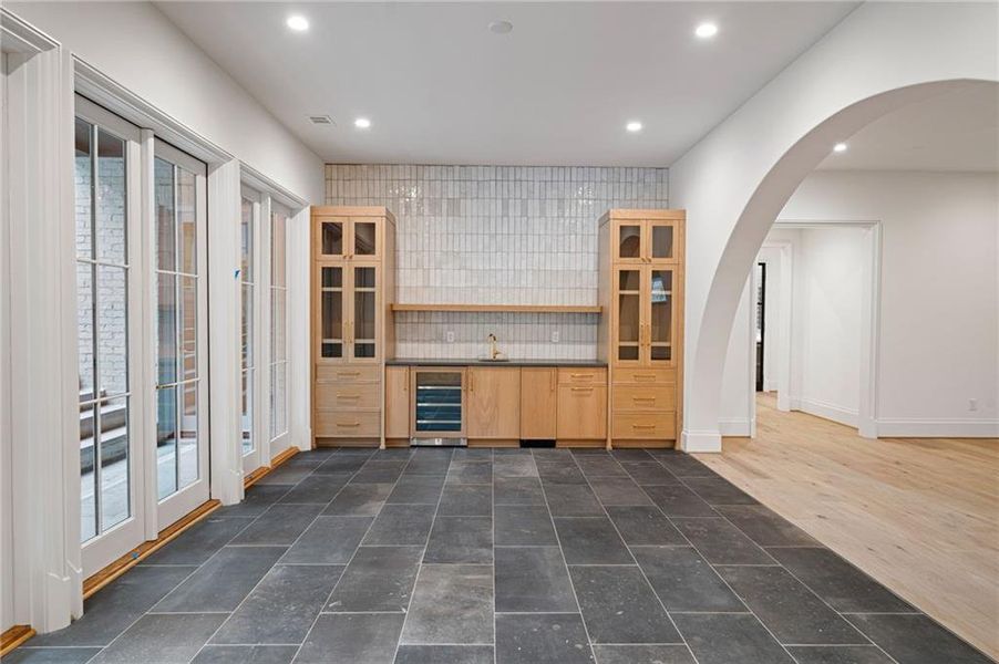 Furnished interior view inside a new home in , Atlanta (Image 47).