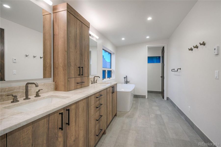 Furnished interior view inside a new home in , Frisco (Image 6).