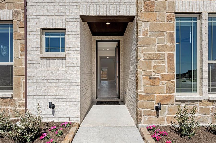 Exterior details and patio area of a home in Villages of Walnut Grove, Midlothian (Image 3). Exterior details and patio area of a home in Villages of Walnut Grove, Midlothian (Image 3).