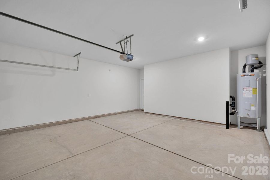Spacious, unfurnished interior of a new home in Seattle Crossing, Shelby (Image 15).