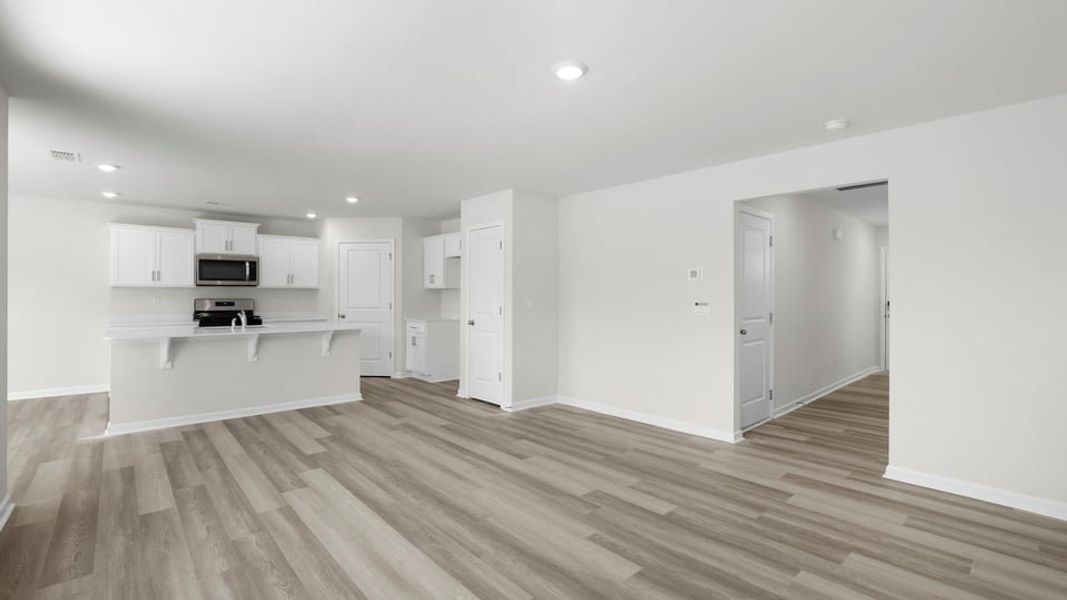 Spacious, unfurnished interior of a new home in Varner Station, Woodruff (Image 22).