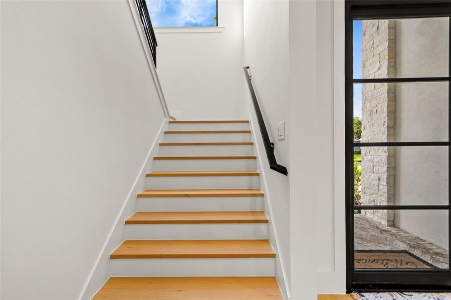 Spacious, unfurnished interior of a new home in , Houston (Image 45).
