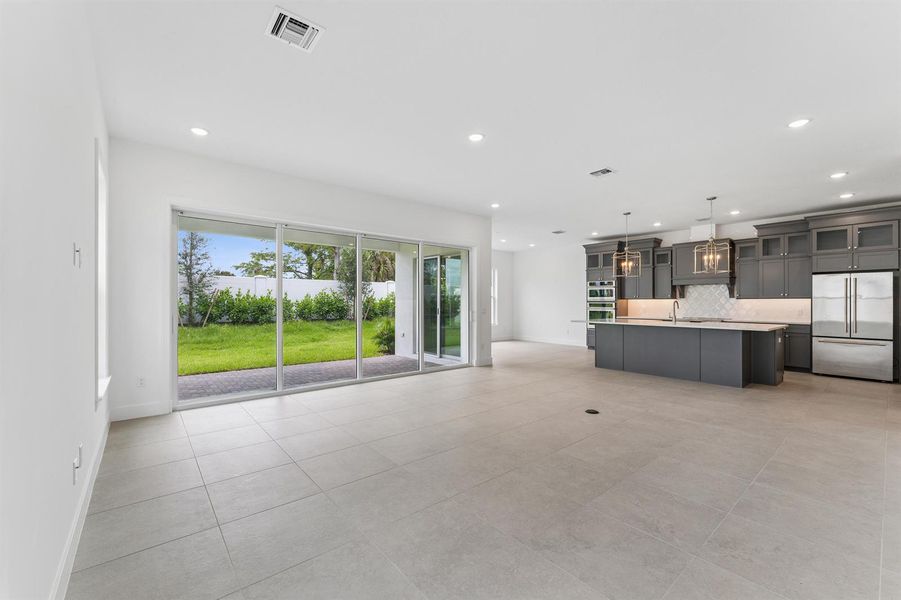 Kitchen, Great Room & Dining Area Kitchen, Great Room & Dining Area