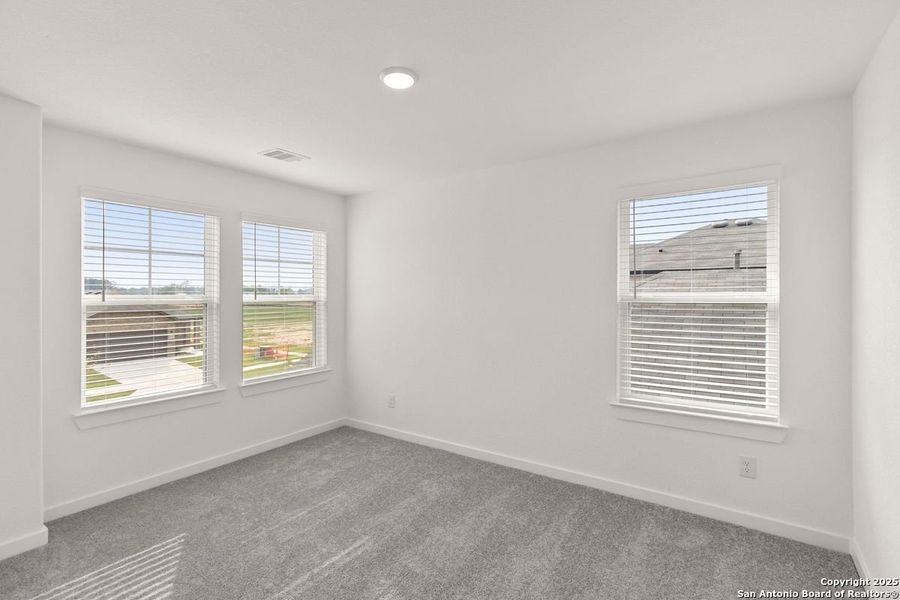 Spacious, unfurnished interior of a new home in Fairway Crossing 40s, San Antonio (Image 12). Spacious, unfurnished interior of a new home in Fairway Crossing 40s, San Antonio (Image 12).
