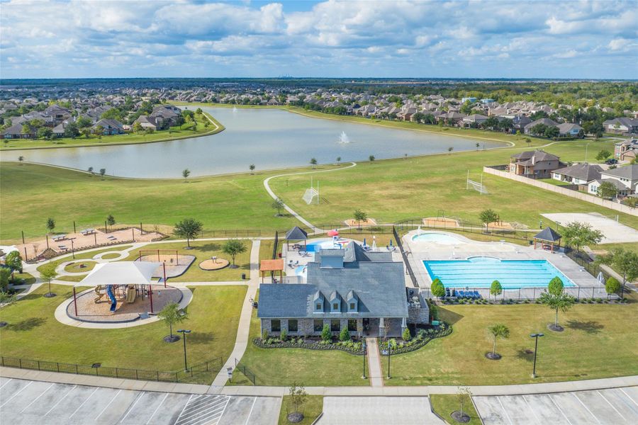 Community amenities in Canterra Creek: Richmond Collection, Rosharon (Image 19).