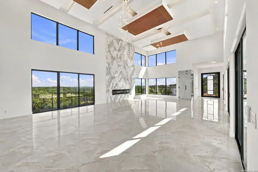 Spacious, unfurnished interior of a new home in , San Antonio (Image 92).