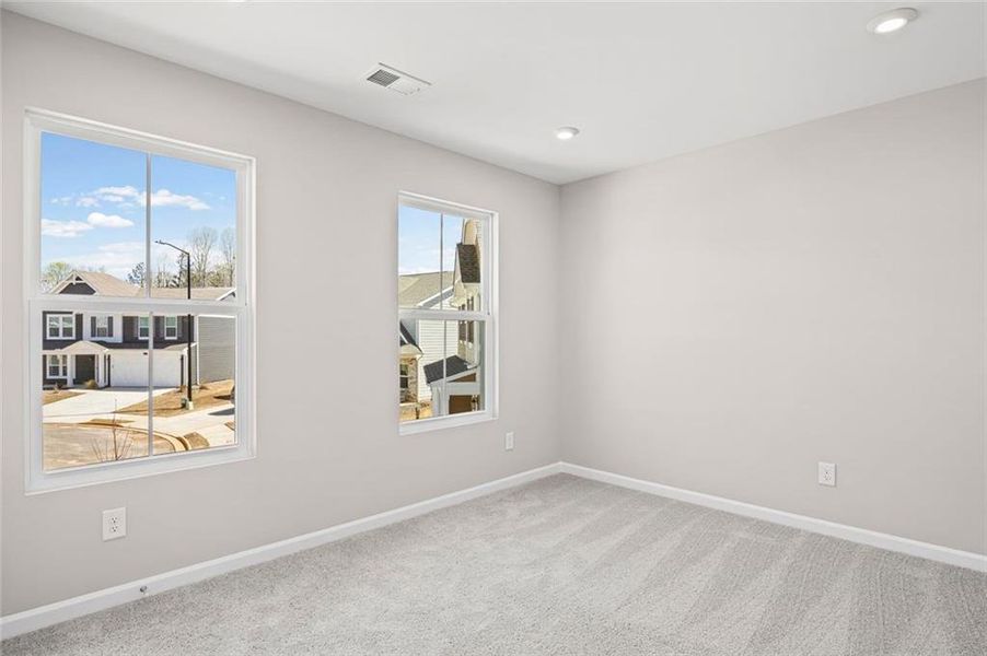 Spacious, unfurnished interior of a new home in Sage Woods, Dallas (Image 37).