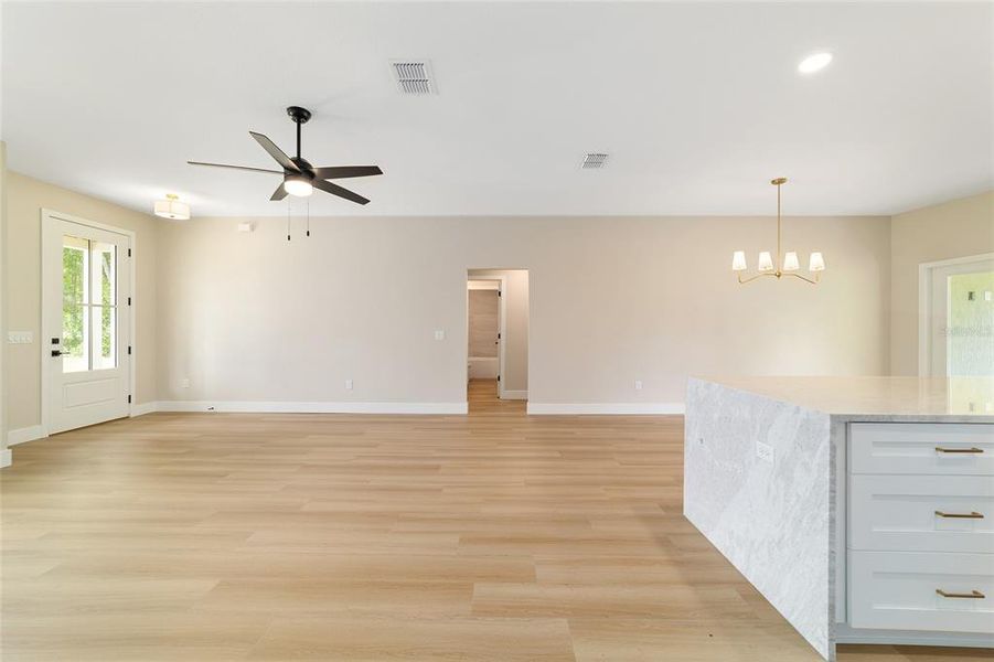 Spacious, unfurnished interior of a new home in , Dunnellon (Image 35).