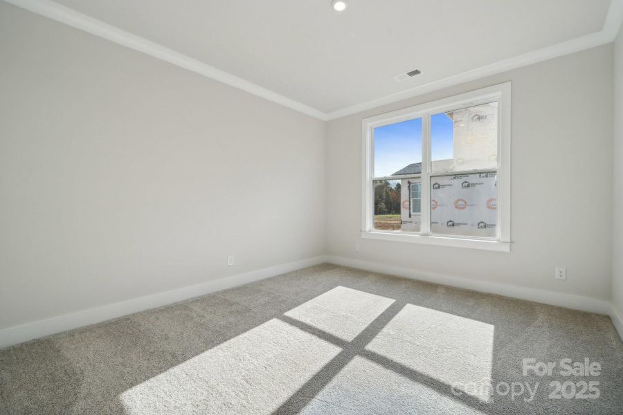 Spacious, unfurnished interior of a new home in Oakridge Farms, Mooresville (Image 15).