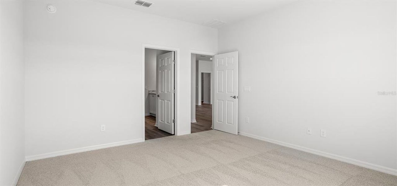 Spacious, unfurnished interior of a new home in The Crossings - Single-Family Homes, St. Cloud (Image 19).