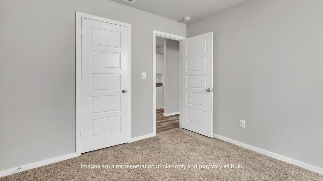 Spacious, unfurnished interior of a new home in Deer Meadows, Odessa (Image 16). Spacious, unfurnished interior of a new home in Deer Meadows, Odessa (Image 16).