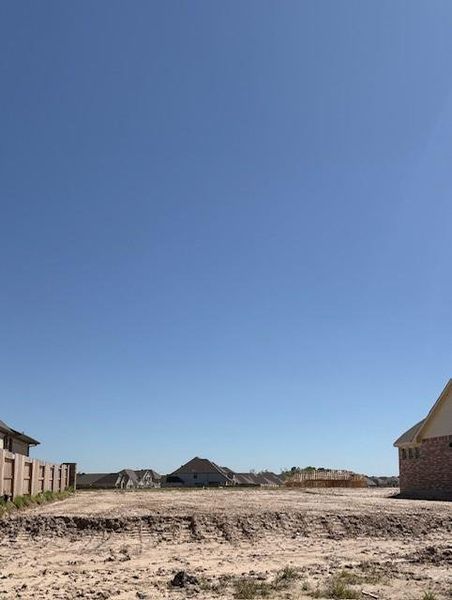 Site preparation for new homesites in , Conroe (Image 5).