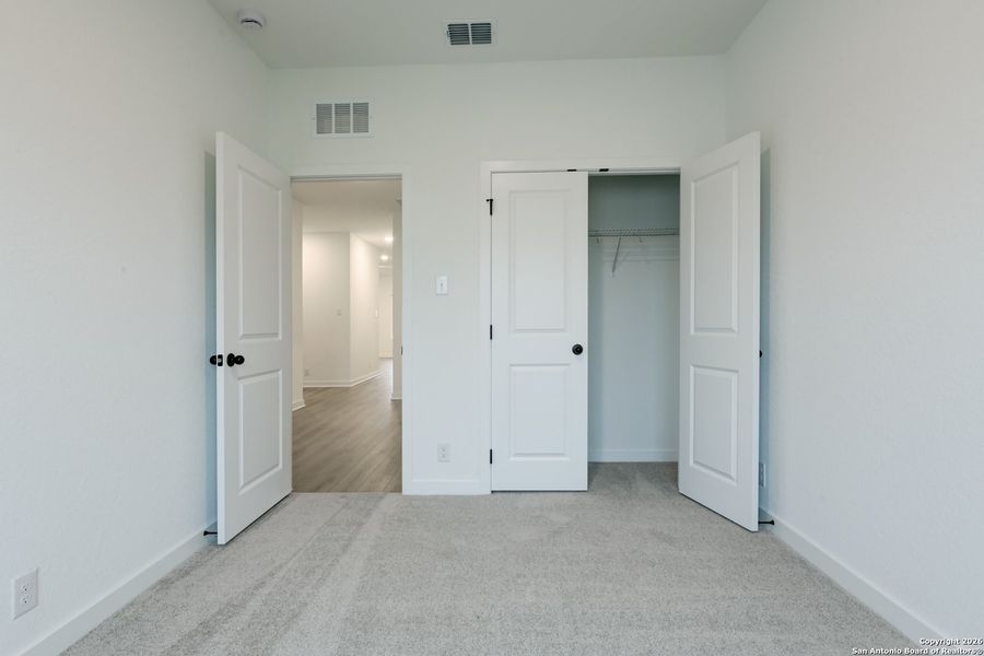 Spacious, unfurnished interior of a new home in Saddlebrook Ranch, Schertz (Image 15).