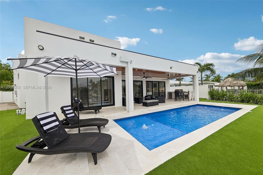 Exterior details and patio area of a home in , Deerfield Beach (Image 27). Exterior details and patio area of a home in , Deerfield Beach (Image 27).