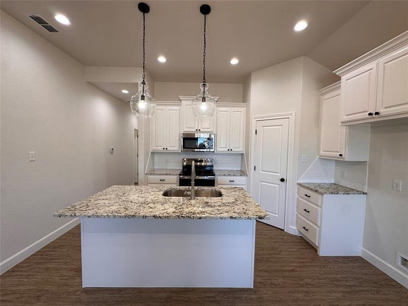 Furnished interior view inside a new home in , Abilene (Image 4).