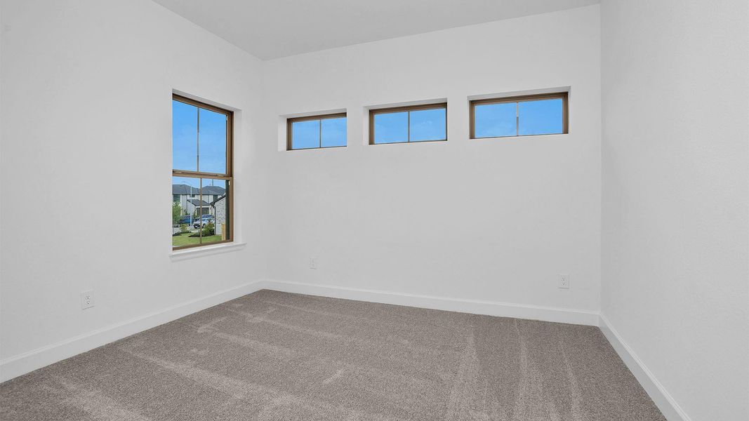 Spacious, unfurnished interior of a new home in Cross Creek West, Fulshear (Image 11).