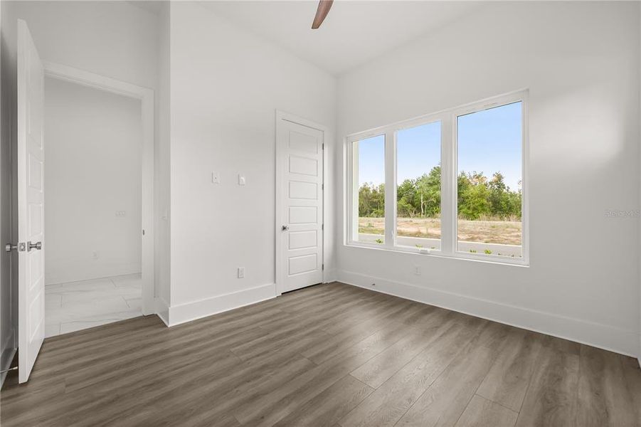 Spacious, unfurnished interior of a new home in , Kissimmee (Image 41).
