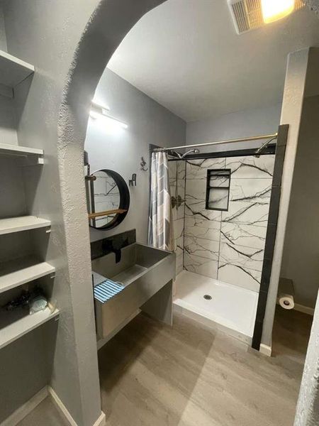 Furnished interior view inside a new home in , Wichita Falls (Image 11).