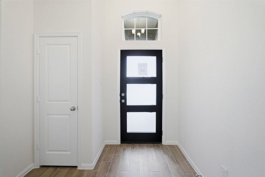 Spacious, unfurnished interior of a new home in Canterra Creek, Rosharon (Image 14). Spacious, unfurnished interior of a new home in Canterra Creek, Rosharon (Image 14).
