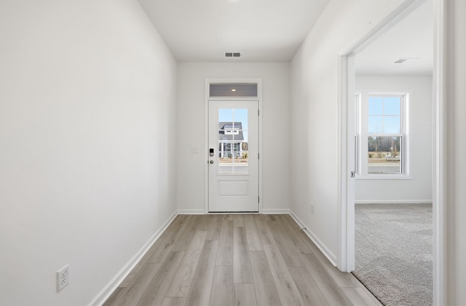 Representative unfurnished interior of a home built from the Bailey II by Great Southern Homes in Oak Hollow, Longs (Image 25).