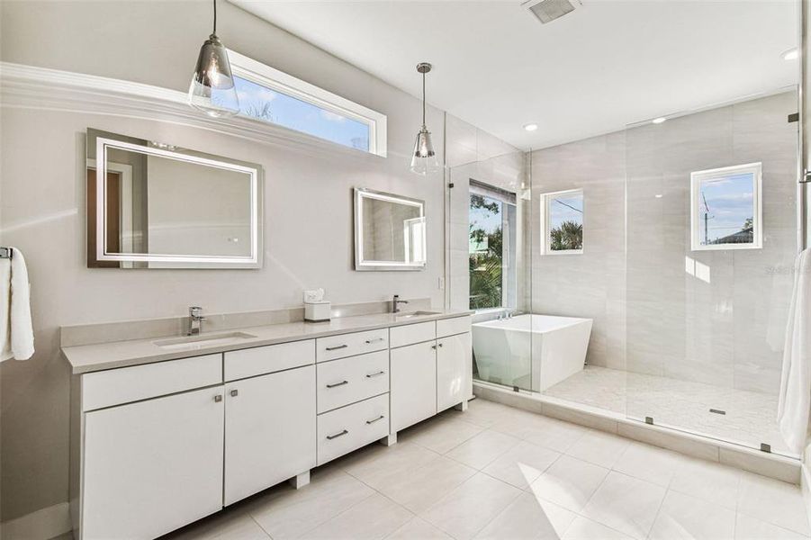 Furnished interior view inside a new home in , Tampa (Image 13).