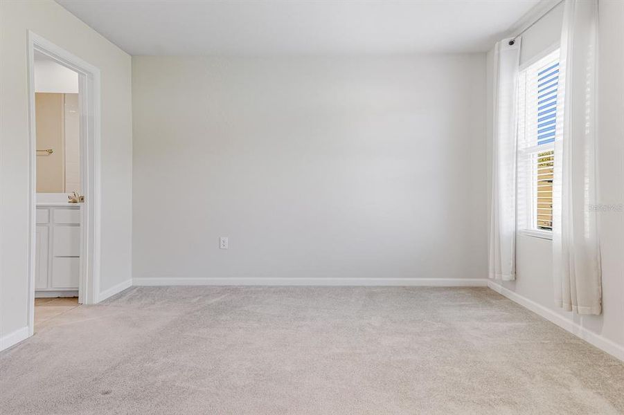 Spacious, unfurnished interior of a new home in , New Port Richey (Image 18).