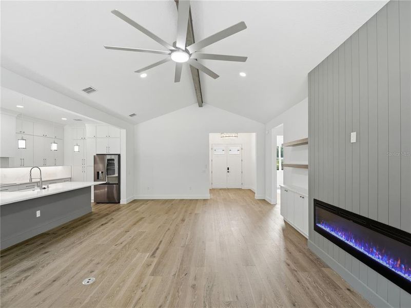 Spacious, unfurnished interior of a new home in , St. Cloud (Image 27).