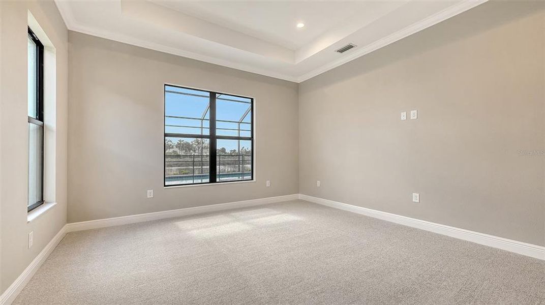 Spacious, unfurnished interior of a new home in , Englewood (Image 32).