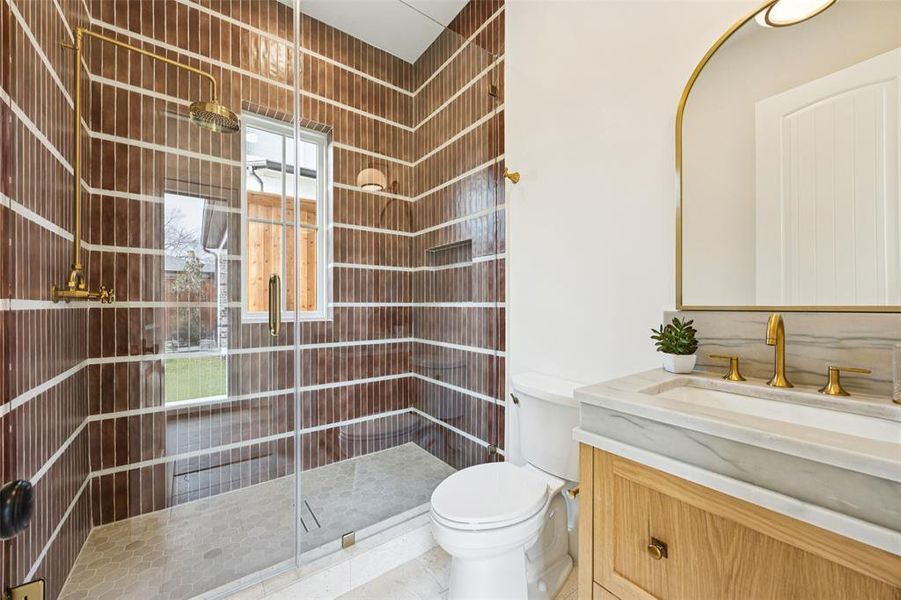 Furnished interior view inside a new home in , Dallas (Image 29).