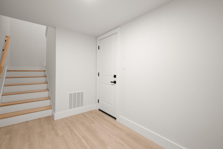 Spacious, unfurnished interior of a new home in , Marble Falls (Image 32).