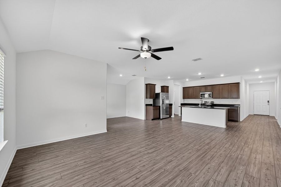 Spacious, unfurnished interior of a new home in River Ridge, Crandall (Image 15). Spacious, unfurnished interior of a new home in River Ridge, Crandall (Image 15).