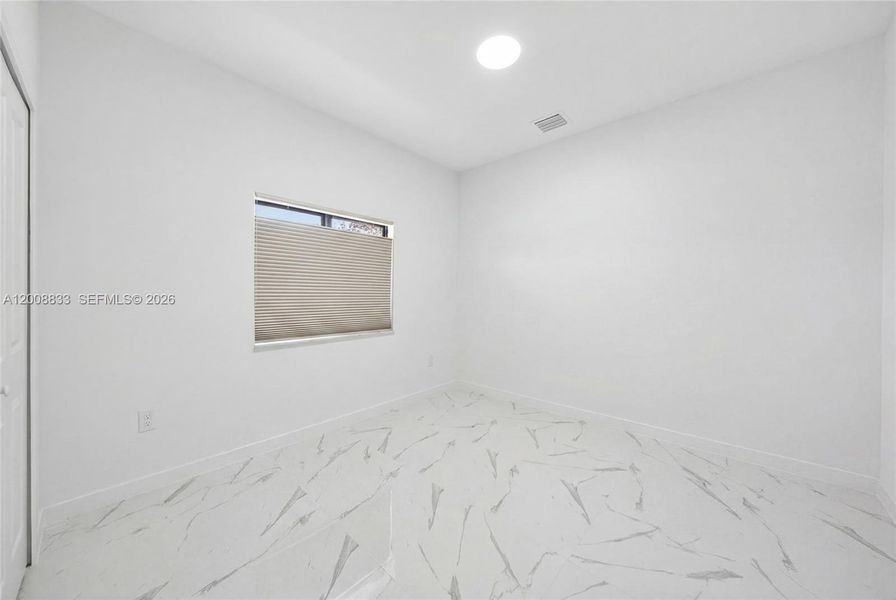 Spacious, unfurnished interior of a new home in , Miami (Image 23).