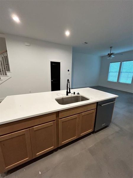 Kitchen Island w/Sink