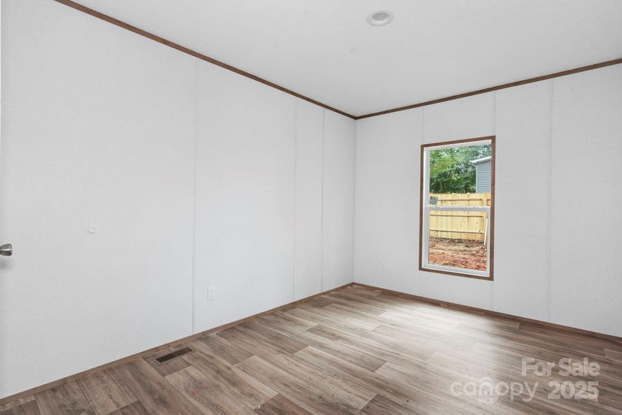 Spacious, unfurnished interior of a new home in , Lincolnton (Image 16).