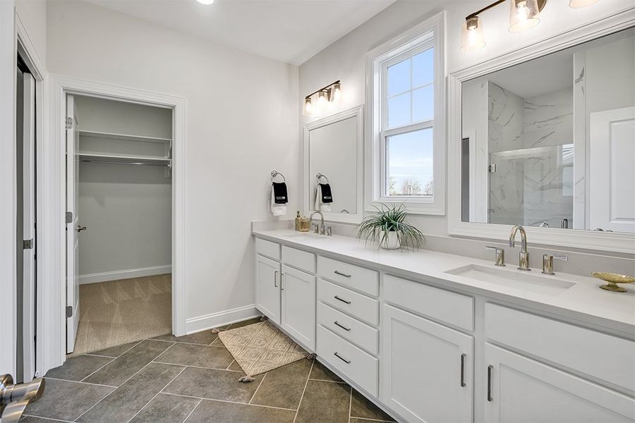 Charleston Harbor, Master Bathroom
