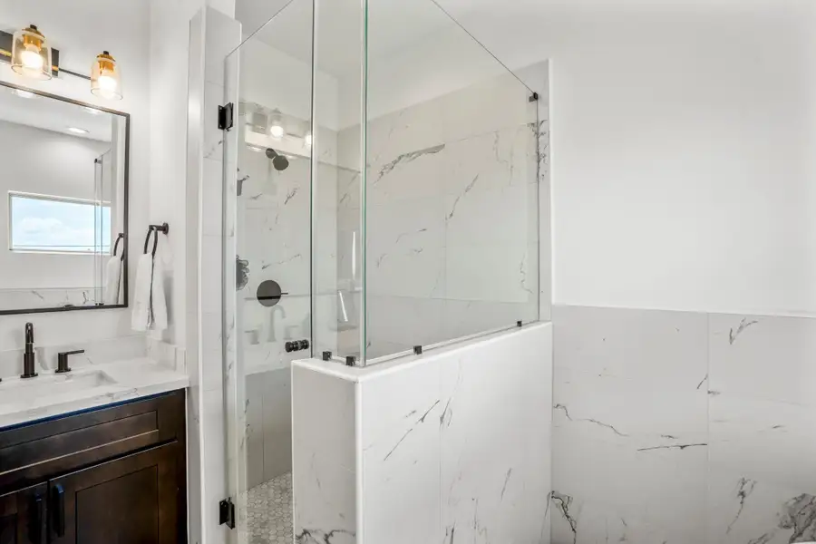 Image 9 of a home in .