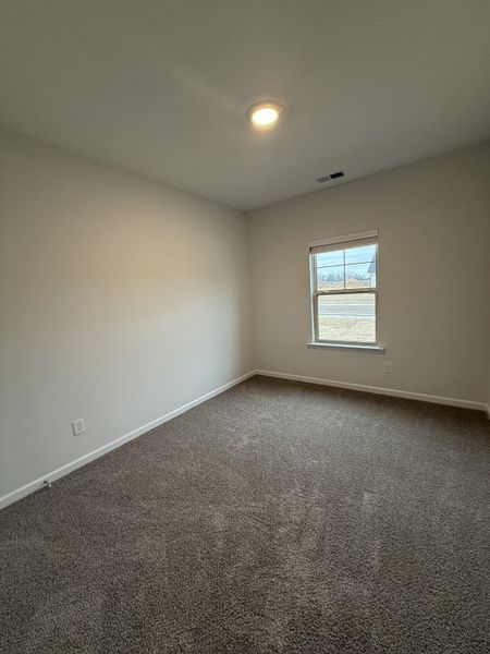 Spacious, unfurnished interior of a new home in Bradley Bend, Ashland City (Image 16).