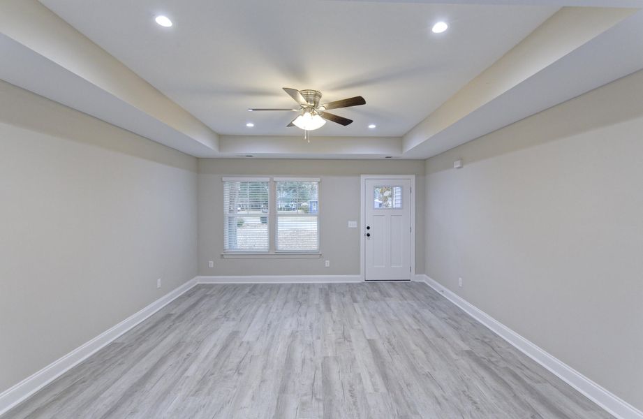 Spacious, unfurnished interior of a new home in , Summerville (Image 31).